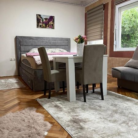 Aloha Apartment Novi Pazar Exteriör bild