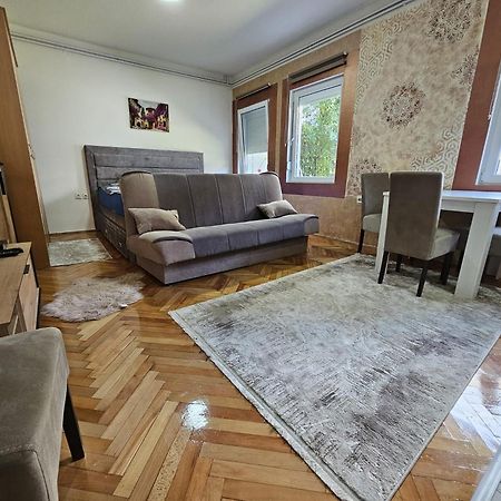 Aloha Apartment Novi Pazar Exteriör bild