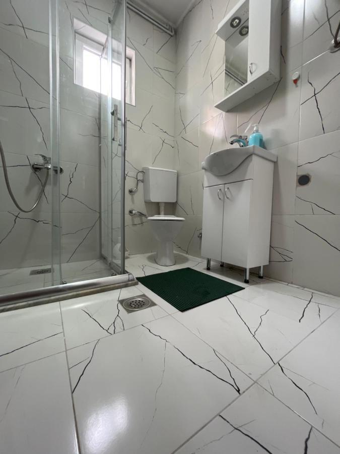 Aloha Apartment Novi Pazar Exteriör bild
