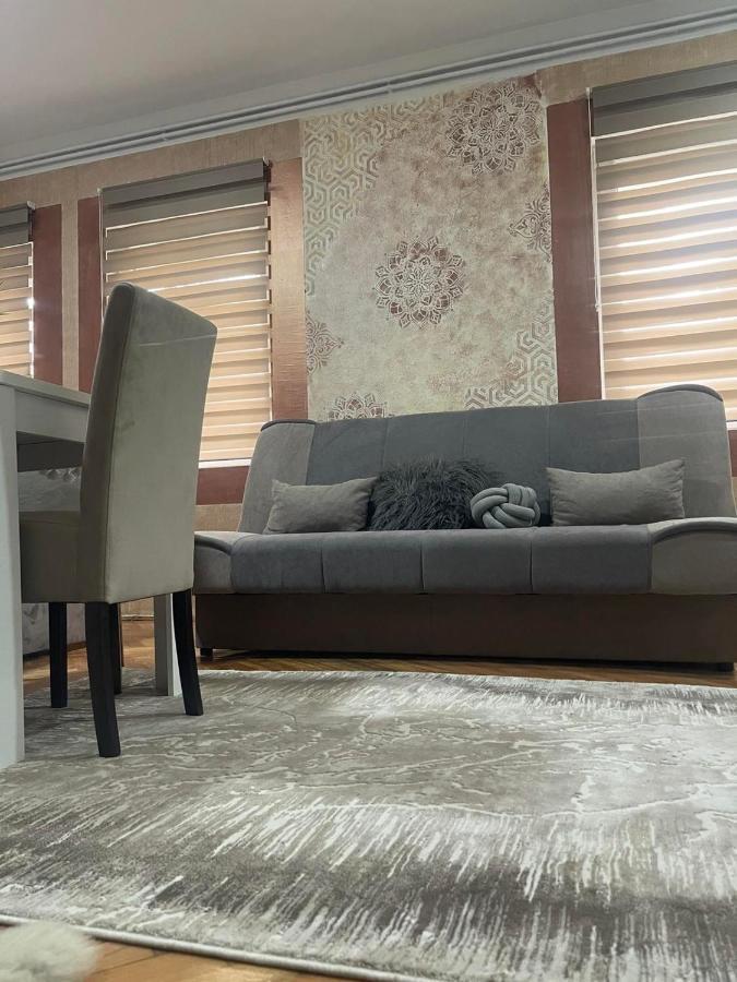 Aloha Apartment Novi Pazar Exteriör bild